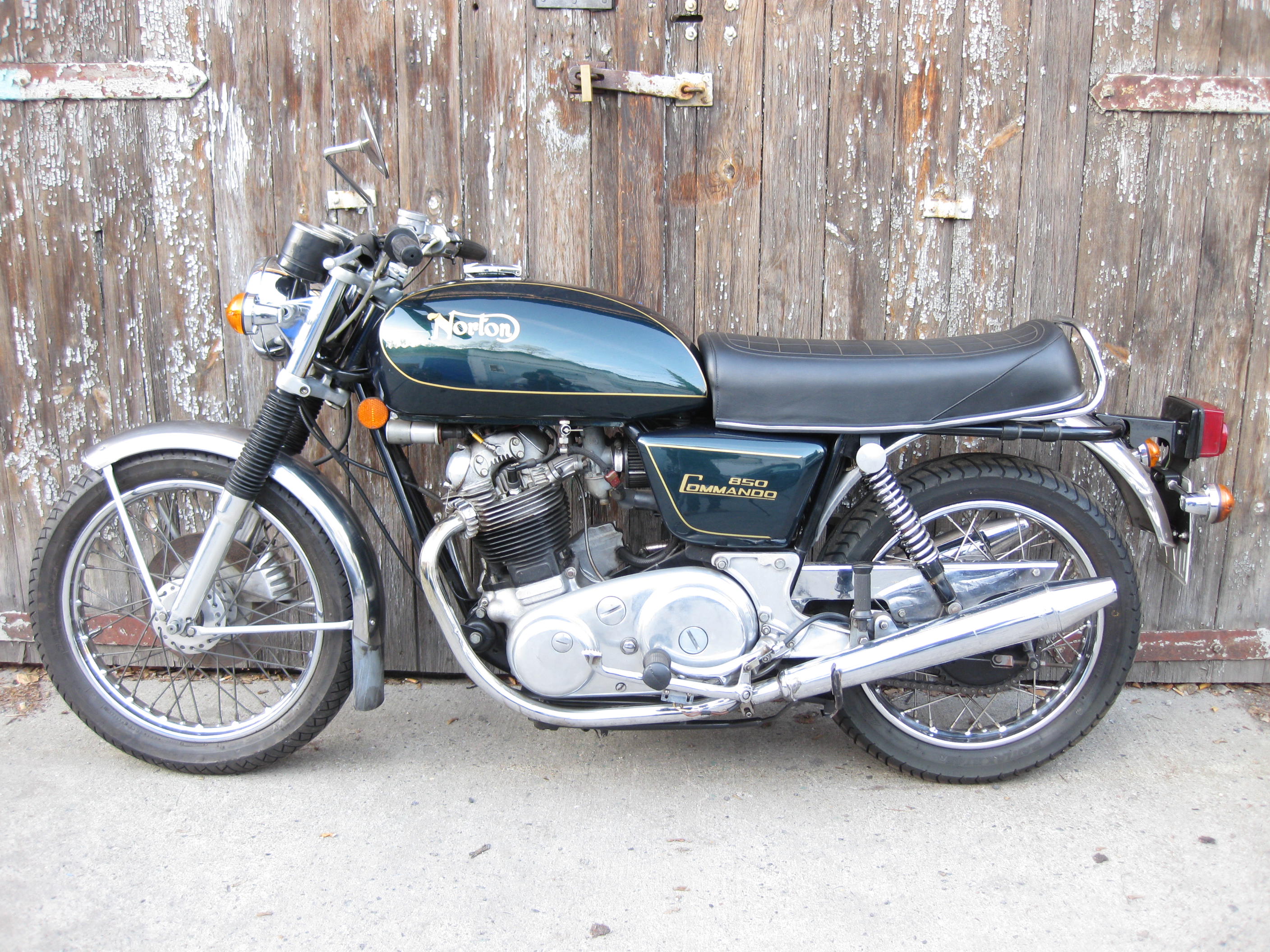 Norton 850 Interstate